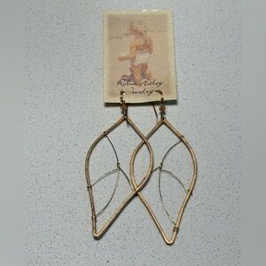 Beautiful gold leaf-shaped earrings